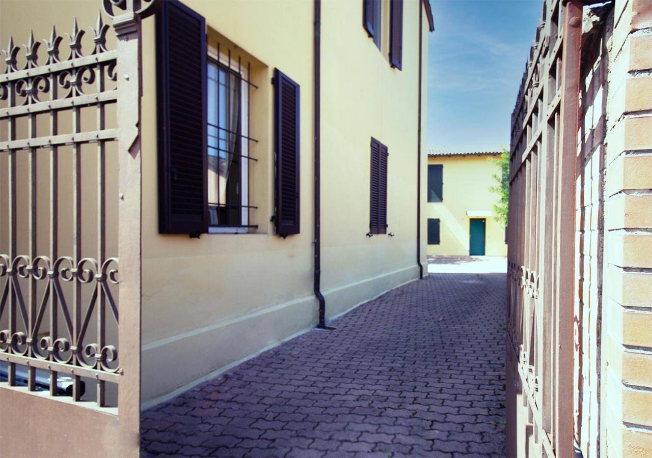 Athena Rooms - Parcheggio Privato Bolonia Zewnętrze zdjęcie