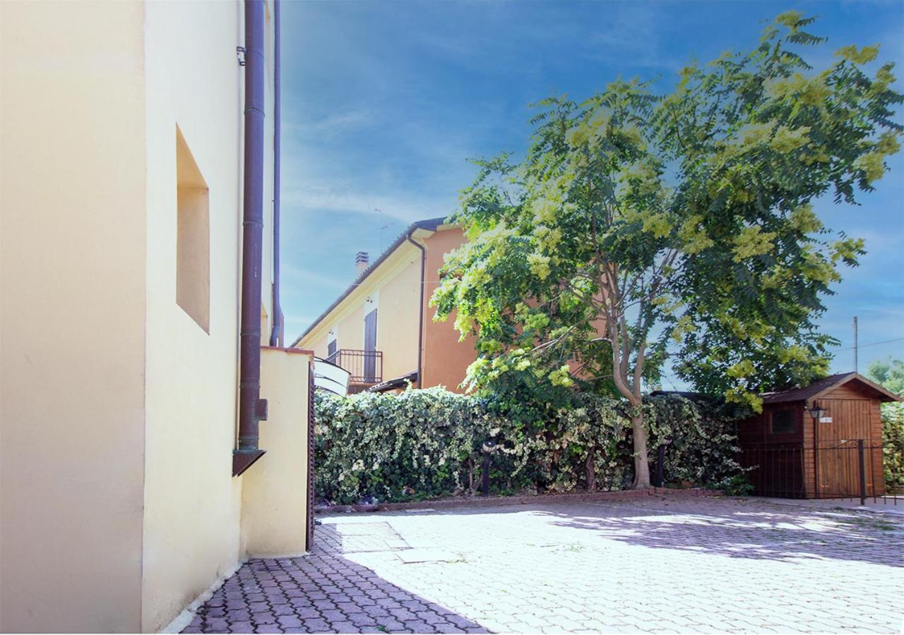 Athena Rooms - Parcheggio Privato Bolonia Zewnętrze zdjęcie