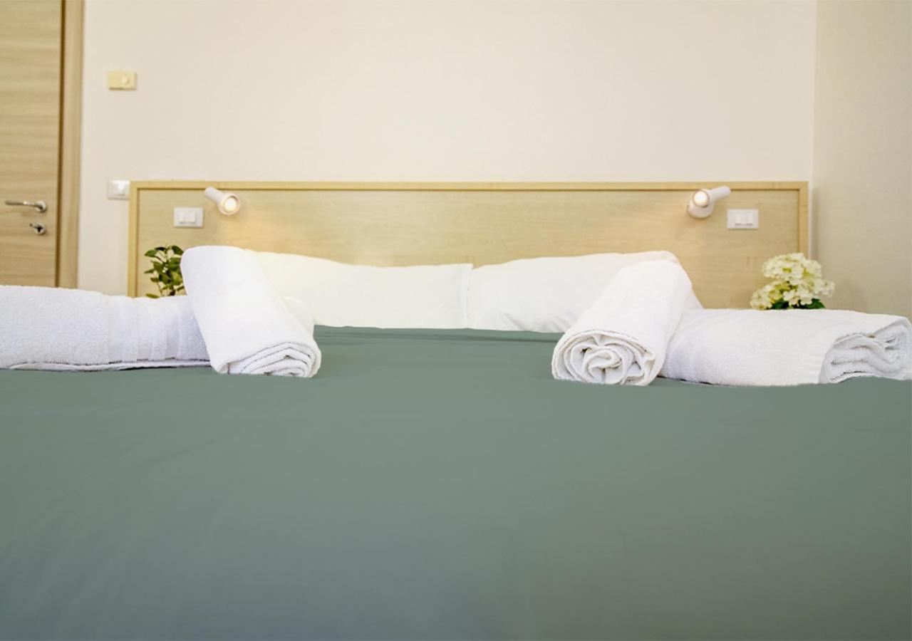 Athena Rooms - Parcheggio Privato Bolonia Zewnętrze zdjęcie